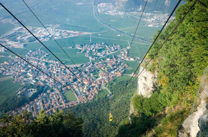 Tiefblick Seilbahn Monte di Mezzocorona