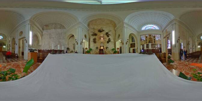 Innenansicht Basilika Madonna della Corona