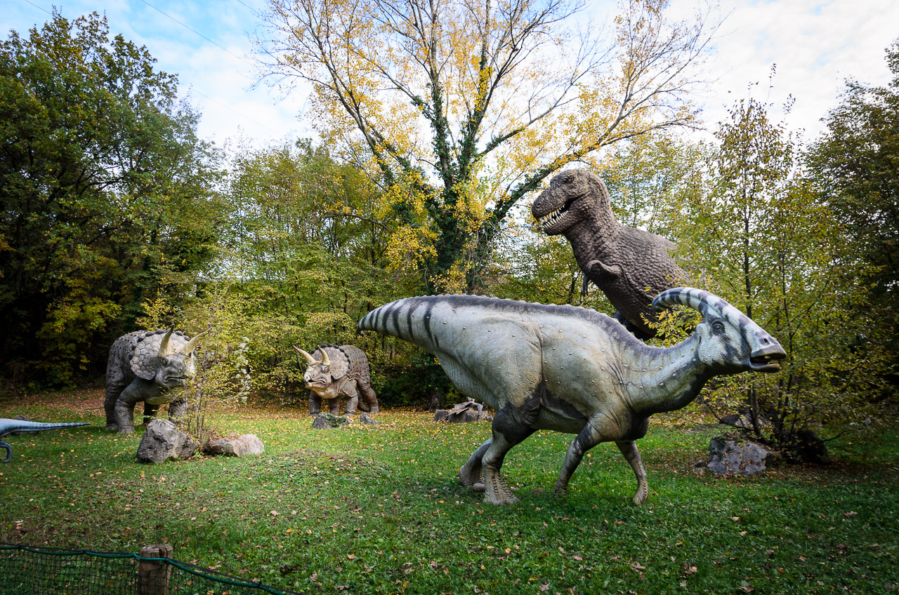 Dinosaurier im Tiergarten Parco Natura Viva