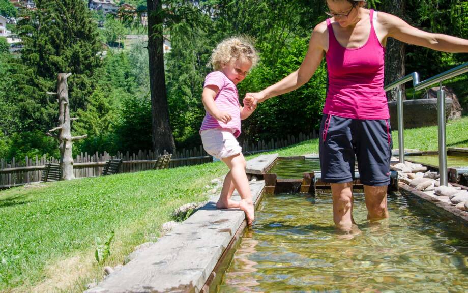 Wassertreten Kneipp Anlage Truden