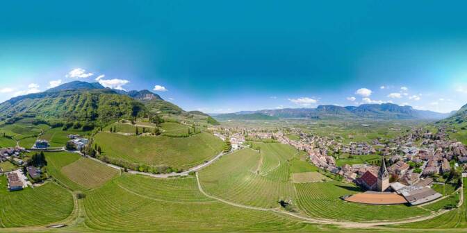 360° über Tramin - Weinberge soweit das Auge reicht