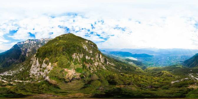 "Lungenfrisch" - markige Felsen gemischt mit urigem Kiefernwald
