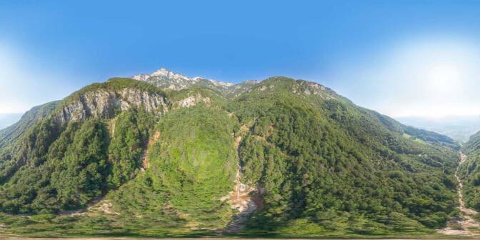 360° Blick auf die beiden Wasserfälle des Höllentalbaches und des Weissenbaches