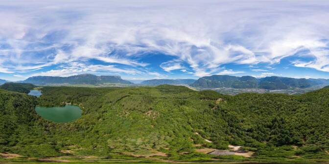 360° über den beiden Montiggler Seen mit Blick auf das Überetsch und das Unterland