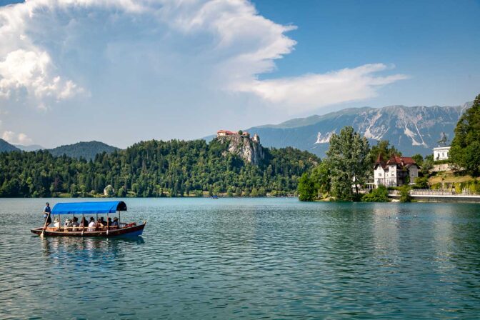 Bled, Burg Bled, Pletna-Boot, Slowenien