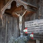 Deutschnofen, Flurkreuz, St. Helena, Wegkreuz, Wegweiser
