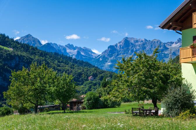 Ausblick auf die Brenta Berge