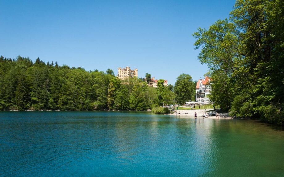 Schloss Hohenschwangau mit Alpsee