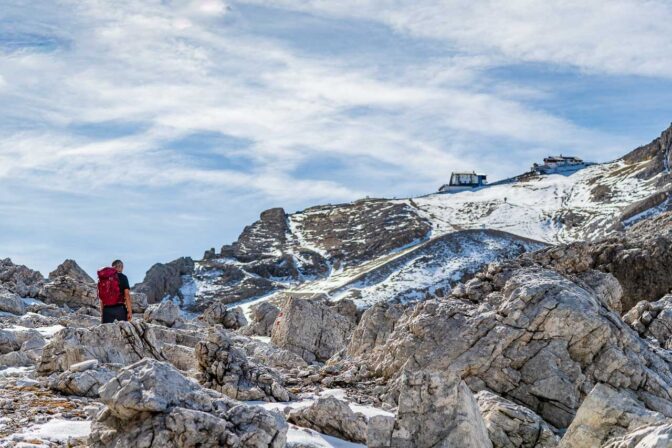 Unter dem Rifugio Lagazuoi – eine steinige Hochfläche.
