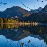 Hochschwangau, Schloss Neuschwanstein, Schwansee, Spiegelung