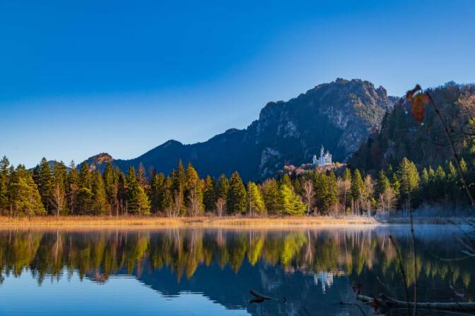 Hochschwangau, Schloss Neuschwanstein, Schwansee, Spiegelung